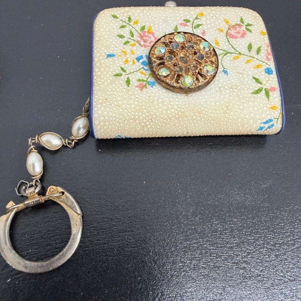Vintage Keychain Coin Purse Floral Patient Leather  Kiss Lock